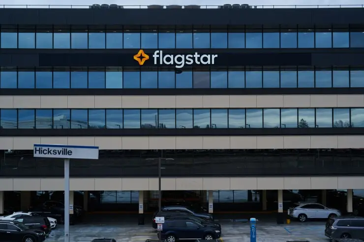 Flagtar-Bank-HQ-Long-Island